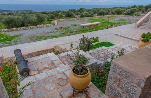 Omales Villa | Apartment 'Villa Dimitra - Mani' with Sea View, Wi-Fi and Air Conditioning