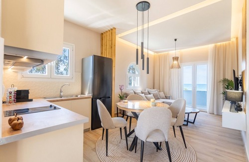 Almiros Beach Apartment | Apartment 'Villa Maria 3' with Sea View, Wi-Fi and Air Conditioning