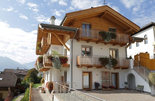 Carano Apartment | Apartment 'Villa Prafiori Giglio' with Mountain View, Shared Garden, Balcony & Wi-Fi
