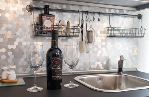Municipio 2 Apartment | Apartment 'Vincotto's Home Garden' with Private Terrace, Wi-Fi and Air Conditioning