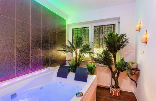 Ruettenscheid Apartment | Apartment 'Vintage Suite Mit Jacuzzi Und Sauna' with Wi-Fi