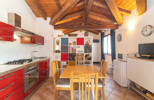 Tiriddo Apartment | Apartment 'Vista Mare Tiriddò' with Sea View, Shared Pool and Air Conditioning