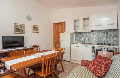 Sarroch Apartment | Apartment “Vista Mare” close to the Beach with Sea View, Balcony & Garden