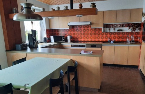 Kempten Apartment | Apartment "Vom Hövel" with Wi-Fi & Balcony