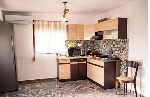 Kouroutai Apartment | Apartment 'Vothoni' with Mountain View, Wi-Fi and Air Conditioning