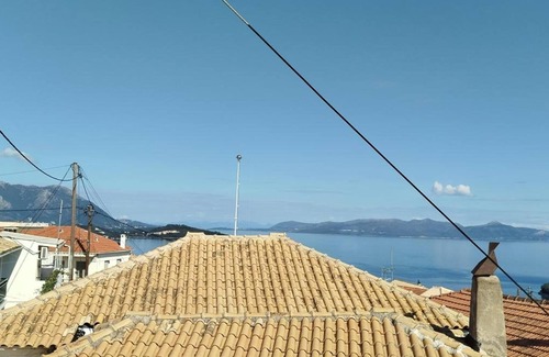 Spartochori Apartment | Apartment 'Vrettos Home' with Sea View, Wi-Fi and Air Conditioning