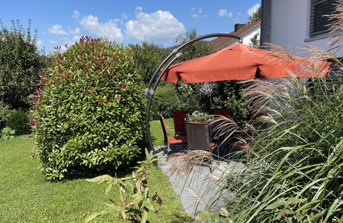 Ludwigshafen Apartment | Apartment with large terrace and garden near the lake