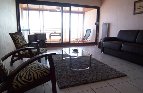 Les Sables d'Olonne Apartment | Apartment with canal view, garage and wifi