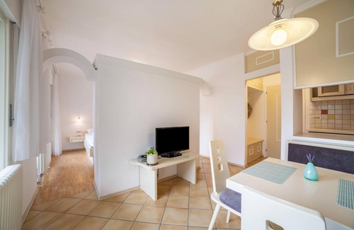 Parcines Apartment | Apartment "Wanda 3" with Wi-Fi, Balcony & Swimming Pool