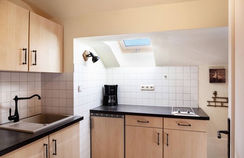 Mittenwald Apartment | Apartment 'Wetterstein' with Mountain View, Balcony and Wi-Fi