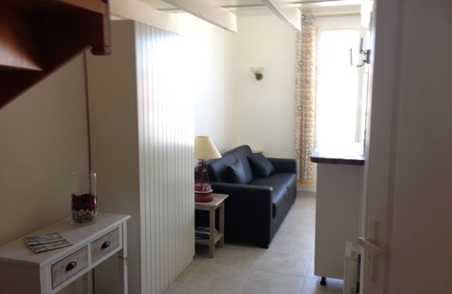 La Couarde-sur-Mer Apartment | APARTMENT WITH SHARED POOL AND PRIVATE PARKING NEAR THE BEACH