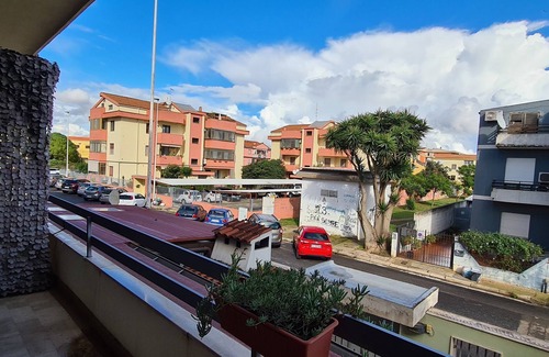 Province of Cagliari House | Apartment within walking distance of the sea