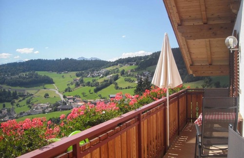 Meltina Apartment | Apartment 'Wiese' with Mountain View, Shared Garden and Wi-Fi