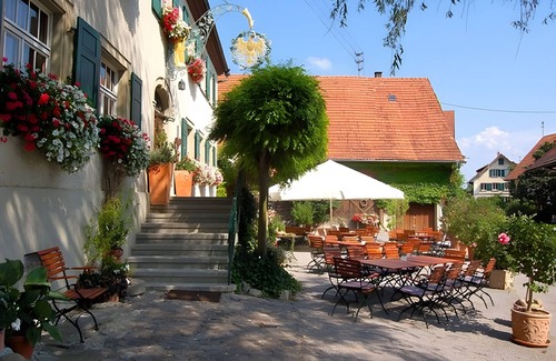 Langenargen Apartment | Apartment 'Wiggermann' with Balcony and Wi-Fi