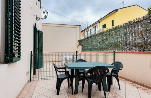 Calenzano Apartment | Apartment "Wilma" with Private Terrace & Wi-Fi