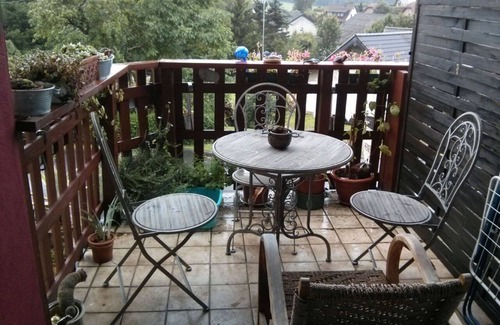 Reetz Apartment | Apartment with flair, quiet location, large garden directly at forest/meadow, large swimming lake at 2km,