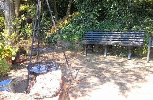 Reetz Apartment | Apartment with flair, quiet location, large garden directly at forest/meadow, large swimming lake at 2km,
