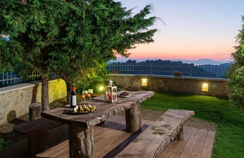 Kaloniktis Apartment | Apartment with 2 bedrooms in Palelimnos with shared pool enclosed garden and WiFi 14 km from the beach