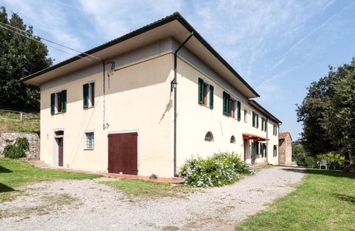 Fauglia House | Apartment with 2 bedrooms, 1 bathroom and terrace with garden furniture and bbc