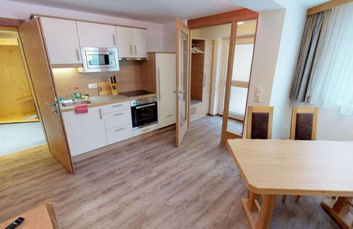 Heiligenblut Bed & Breakfast | Apartment with 2 bedrooms and infrared cabin - Pension-Appartements