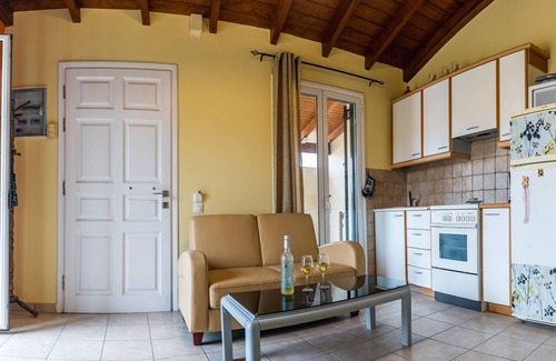Alepou Apartment | Apartment with 2 Big Sunny Verandas