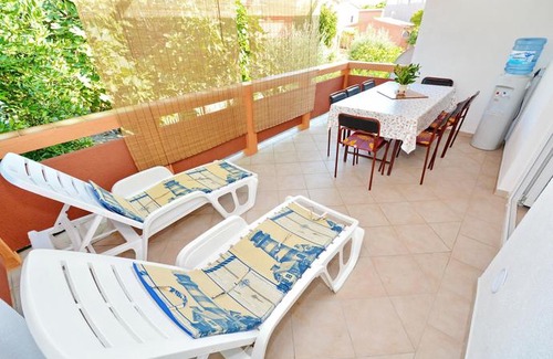 Vir Apartment | Apartment With 3 Bedrooms in Vir With Enclosed Garden and Wifi - 250 m From the Beach