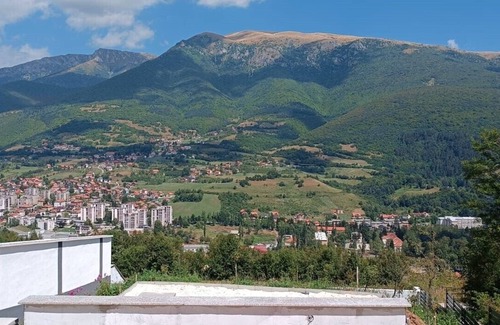 Travnik Apartment | Apartment with a city view 2