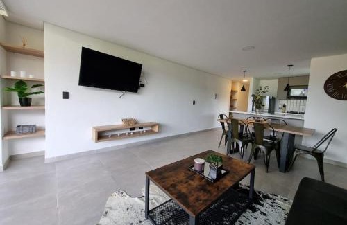 Guatape Apartment | Apartment with a hot tub and a view of Guatapé lake