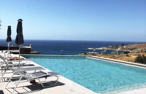 Koundouros Apartment | Apartment with a sea view and swimming pool, in the area of Koundouros