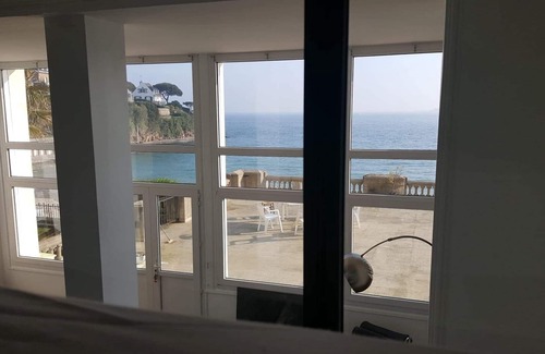 Dinard Apartment | Apartment with a terrace with sea view