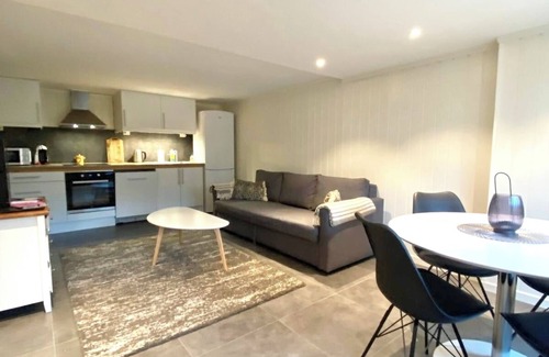 Porsgrunn Apartment | Apartment with access to pool and sauna
