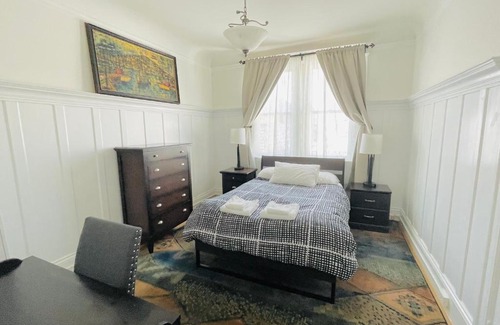 North Beach Apartment | Apartment with Amazing Views from Roofdeck - North Beach