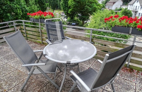 Bad Pyrmont Apartment | Apartment with Balcony near Bad Pyrmont