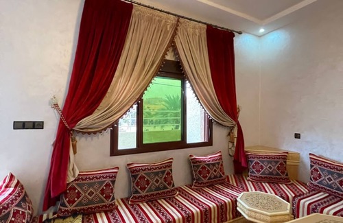 Oulad Ayad Apartment | Apartment with balcony close to the airport