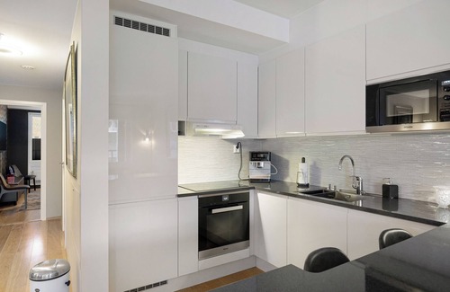 Gamle Oslo Apartment | Apartment with balcony and rooftop in central Oslo