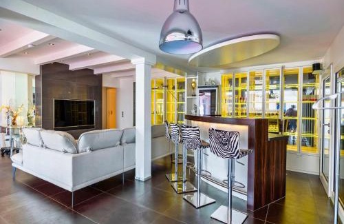 Kastellaun Apartment | Apartment with bar, recreation room in Kastellaun