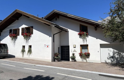 Landeck Apartment | Apartment with conservatory, wonderful panorama and large terrace
