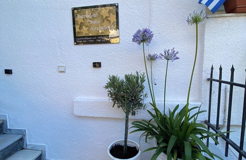 Nea Potidaia Apartment | Apartment with design, right on the beach