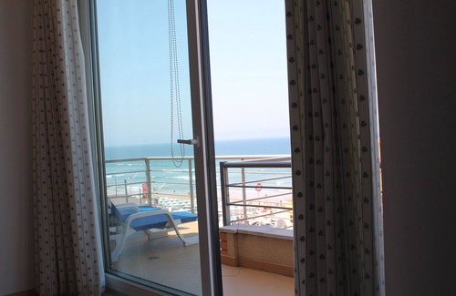 Atalaia Apartment | Apartment with direct view to Areia Branca Beach (30m)
