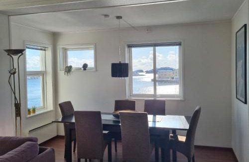 Henningsvaer Apartment | Apartment with fantastic seaview in Henningsvær.