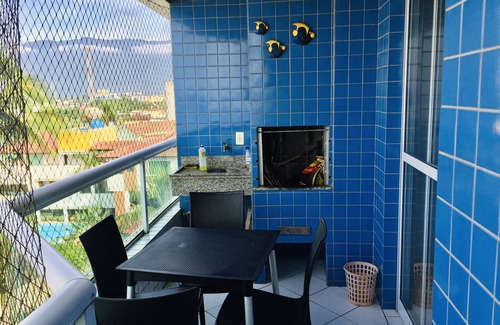 Bertioga Apartment | Apartment with garage, sea view & direct access to pool and sea