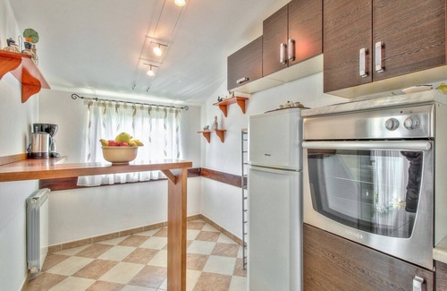 Valica Apartment | Apartment with green view