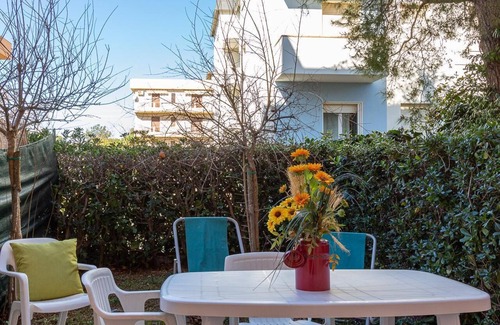 Porto Recanati Apartment | Apartment with garden 300 mt. from the sea