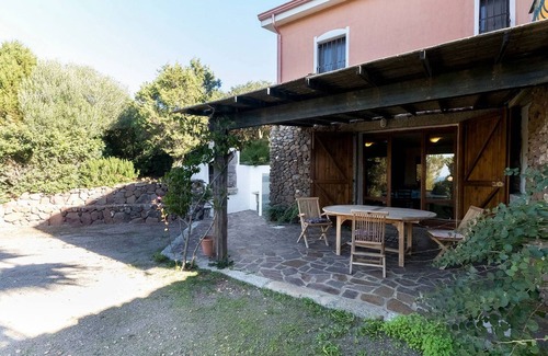 Sant'Antioco Apartment | Apartment with large garden, 5 minutes from Cala Sapone, 4/5 people