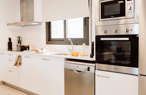 Torredembarra Apartment | Apartment with pool and parking 2min beach