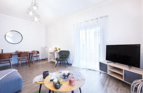 Marousi Apartment | Apartment with Parking near Medical Center