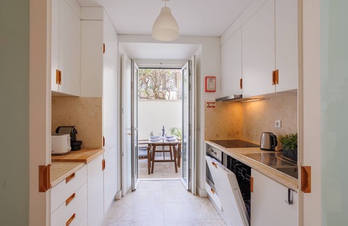 Santos Apartment | APARTMENT WITH PATIO