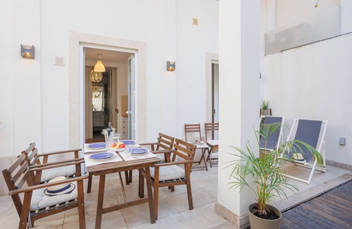 Santos Apartment | APARTMENT WITH PATIO