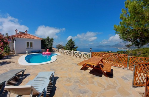 Koumeika House | Apartment with Pool and Panorama View