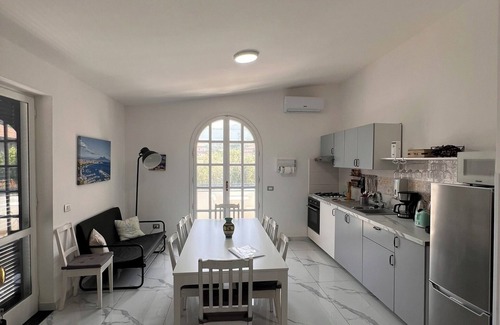Piazza-Tralia-Pendolo Villa | Apartment with pool and breathtaking view of the Golfo di Napoli